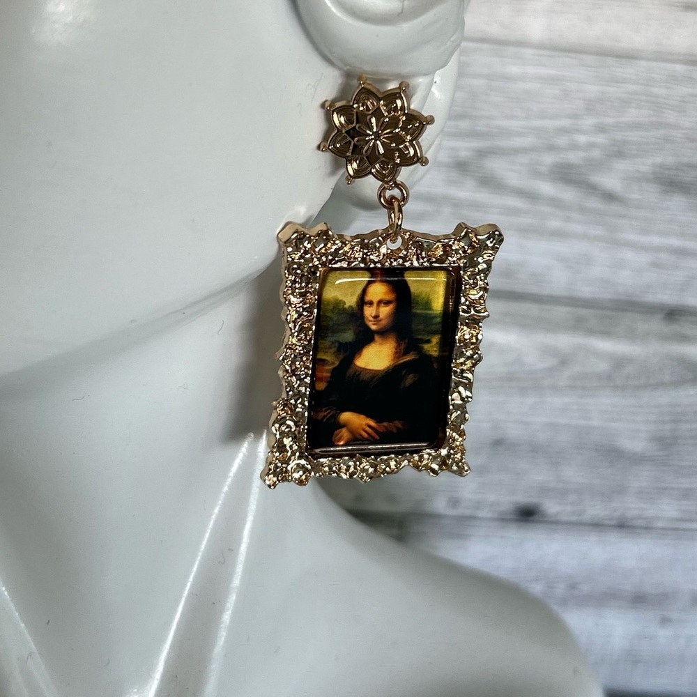 Mons Lisa earrings